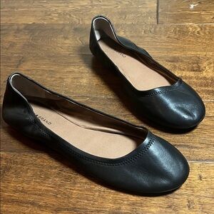 Lucky Brand Black Leather Round Toe Ballet Flat, size 11 Wide
